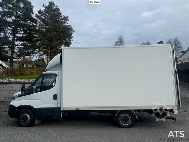 מזוודה Iveco Daily 35S16 4x2 box truck w/ lift and two sets of