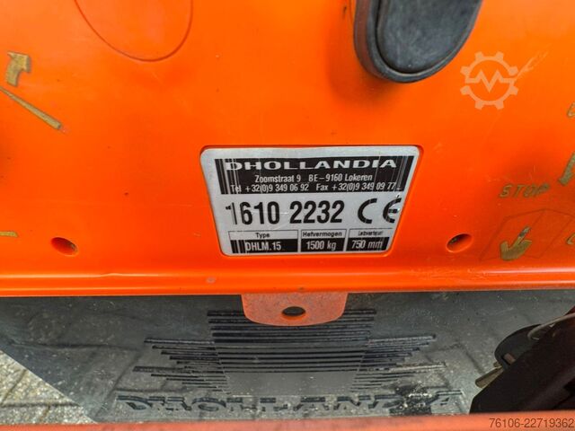 Furgon skrzyniowy NISSAN NT500 56.15 Koffer mit LBW*Ahk*nur 34.800 km *