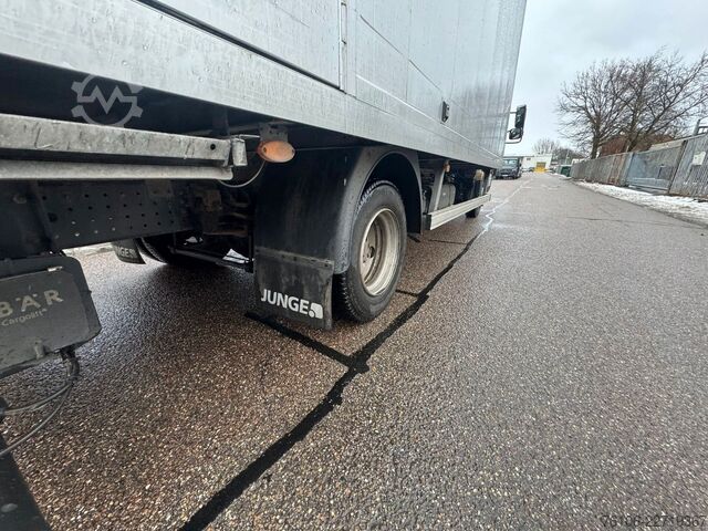 Furgon skrzyniowy FUSO Canter 7C18 Koffer mit Ladebordwand *Klima*