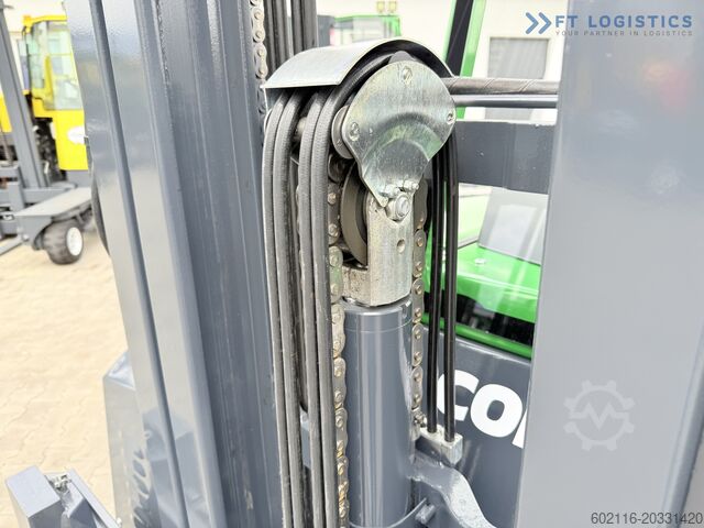 Fjögurra átta lyftari COMBILIFT CBE2500 TRIPLEX 5500 FORK POSITIONER
