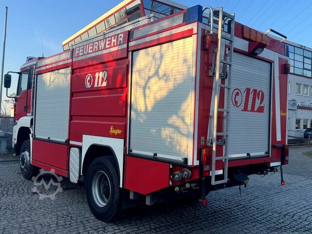 Fire truck MAN 18.410 4x4 Tanklöschfahrzeug TLF 4000