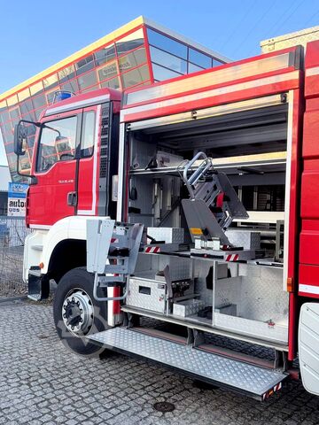 Fire truck MAN 18.410 4x4 Tanklöschfahrzeug TLF 4000