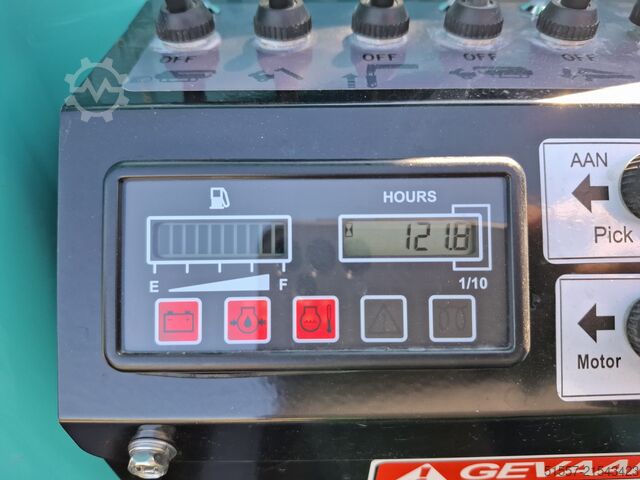 гусеничный кран Maeda MC405C-3 Spider Crane | 2024 | 121h