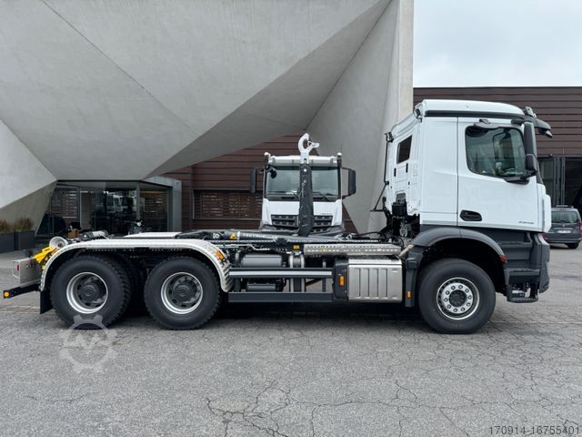 Rúllupalli vörubíll MERCEDES-BENZ Arocs 3348L6x4 EURO6 GSR Meiller RS21.60Abroller