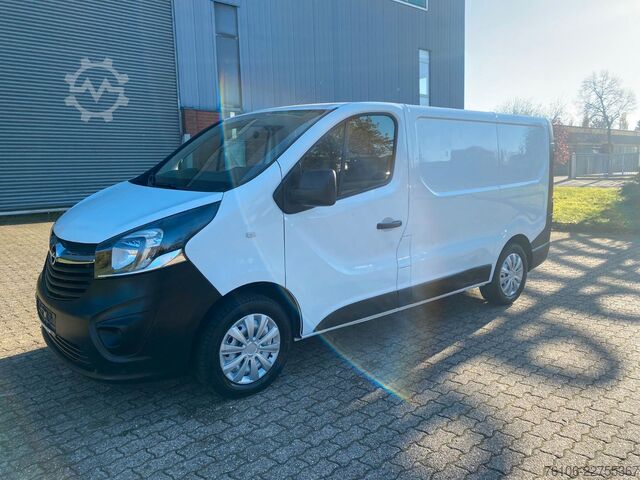 Bestelwagen OPEL Vivaro B Kastenwagen L1H1  2,7t*Ahk*90 tkm *