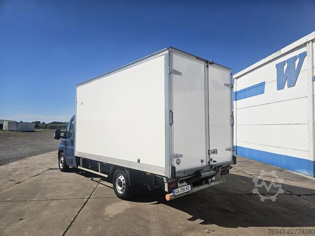 20 m³ box body with tail lift FIAT DUCATO 35 2.3 MJT 130 - E6
