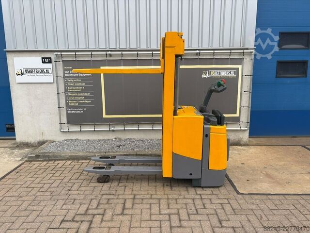 VS-23146 Empilhador elétrico triplex Jungheinrich ERC Z14 JUNGHEINRICH ERC Z14