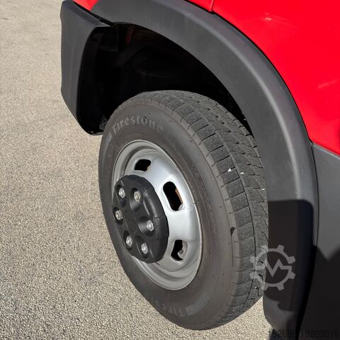 封闭货车 Iveco Daily 35c12