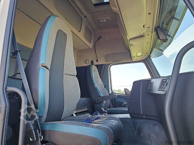  VOLVO FM 450 450 Skirts Airco