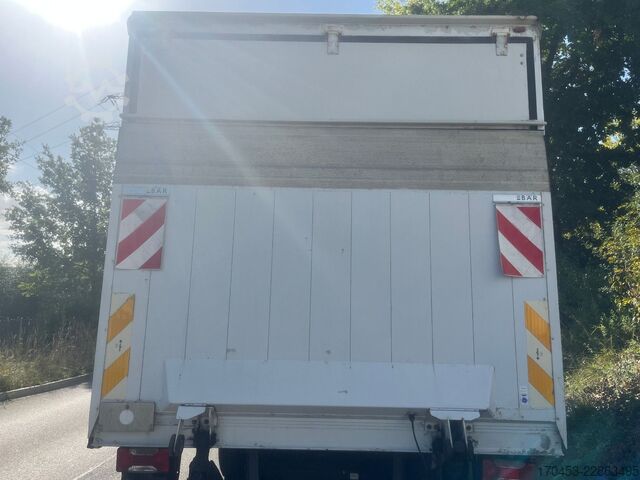 Furgons ar kasti IVECO 65C18 Schaustellerfahrzeug