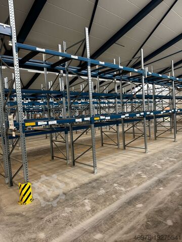 Korkeavaraston lavahyllyjärjestelmä Polypal Stockpal / Regallänge:14,01 lfm. St.: 4.000 x 1.100 mm / Tr. 2.700 mm