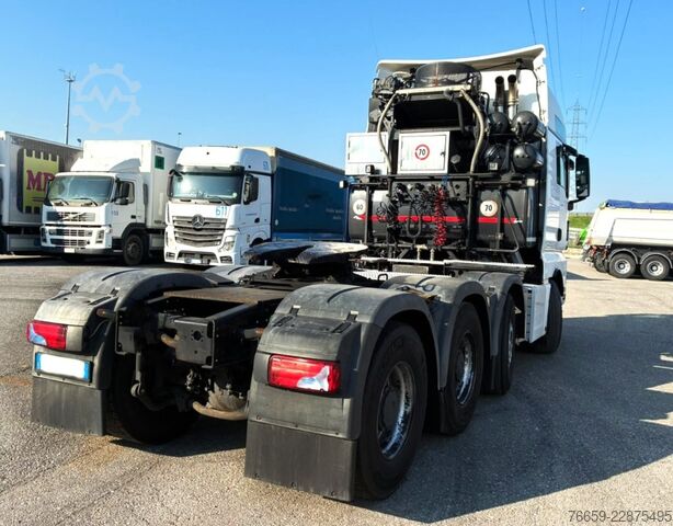 Τυπική μονάδα τράκτορα MAN 41.640 8x4