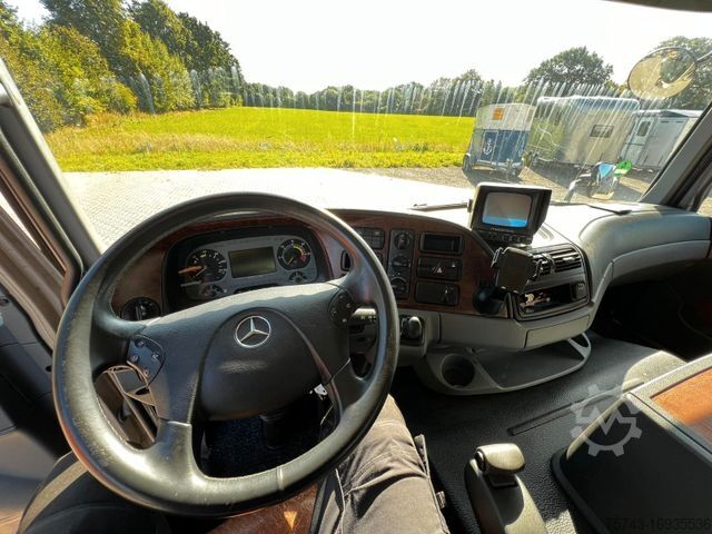 Camion pentru transport bovine MERCEDES-BENZ Actros 1844   7 Pferde POP-OUT,