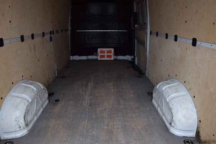 Furgoneta de caja alta VW Crafter  35 Maxi Kasten Lang 2,0 TDI Klima