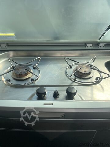 Autocaravana Volkswagen California Ocean 2023 | Cambio automatico | Tetto a soffietto