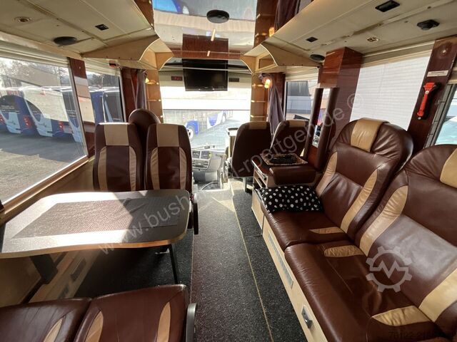 Tilausajobussi VDL Nightliner