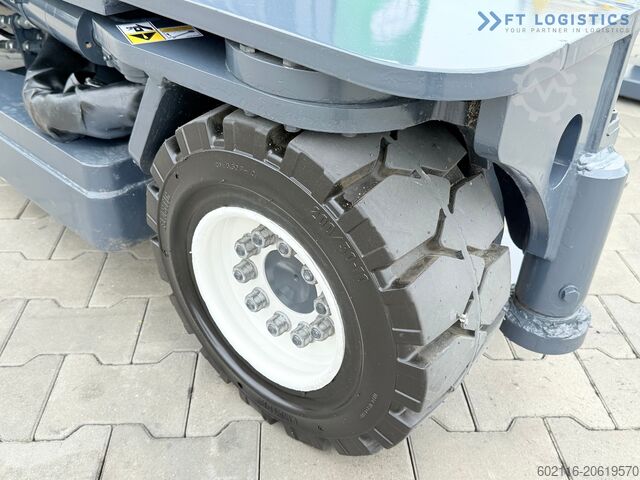 מלגזה 4 כיוונית Combilift C4000 / GAS / 9300MM / FREE-LIFT / CABIN