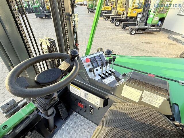 Four-way forklift Combilift CB4000 GAS TRIPLEX 5200 POSITIONER