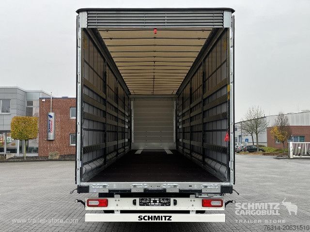 Semiremorcă deschisă cu prelată Schmitz Cargobull Curtainsider Mega Getränke