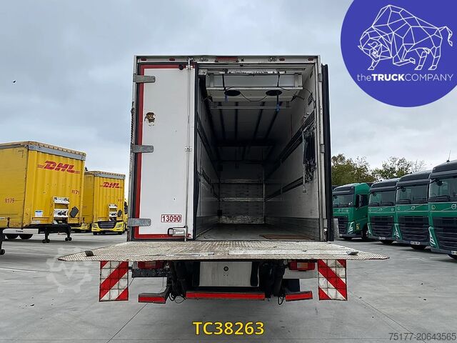 Transportasi berpendingin/beku Volvo FM 330
