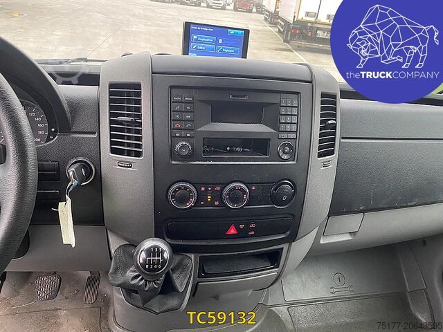 박스 밴 Volkswagen Crafter