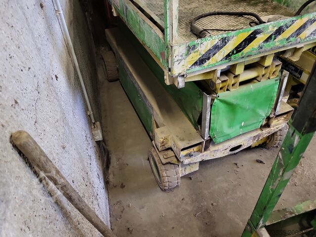 Scherenhubtisch Iteco IG 10130 (for parts only)