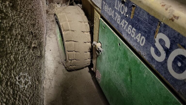 Scherenhubtisch Iteco IG 10130 (for parts only)