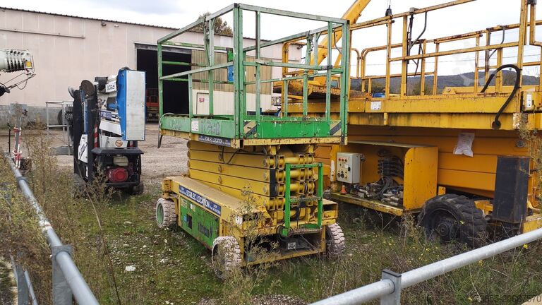 Scherenhubtisch Iteco IG 10130 (9,85m, for parts only)