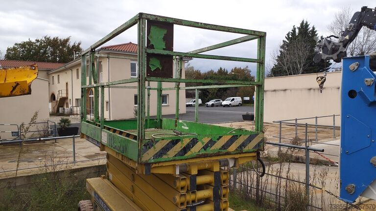 Scherenhubtisch Iteco IG 10130 (9,85m, for parts only)