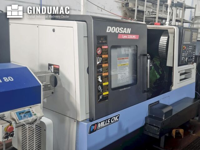 Horizontalna Turning Machine DOOSAN Lynx 220 LMSA