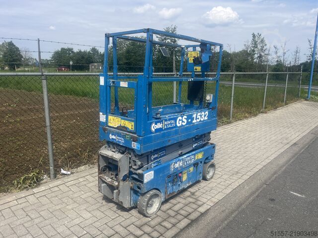 Dvižna ploščad škarjasta Genie GS 1532 | 2015