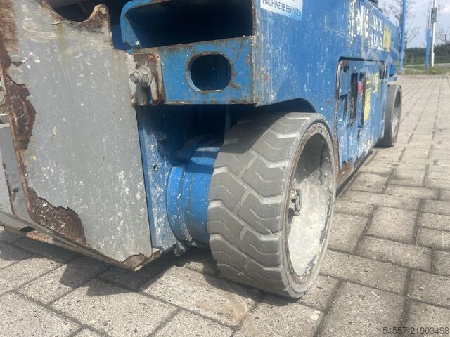 Dvižna ploščad škarjasta Genie GS 1532 | 2015