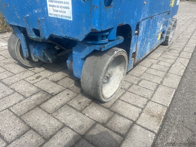 Dvižna ploščad škarjasta Genie GS 1532 | 2015