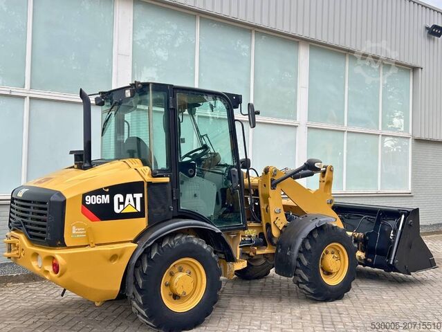 Колесный погрузчик CAT 906 M 2016