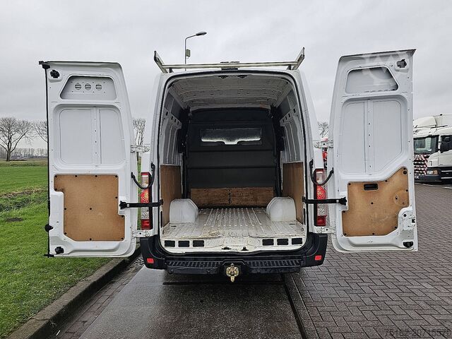 High-roof van RENAULT MASTER 2.3 DCI 165 DL DC L3H2