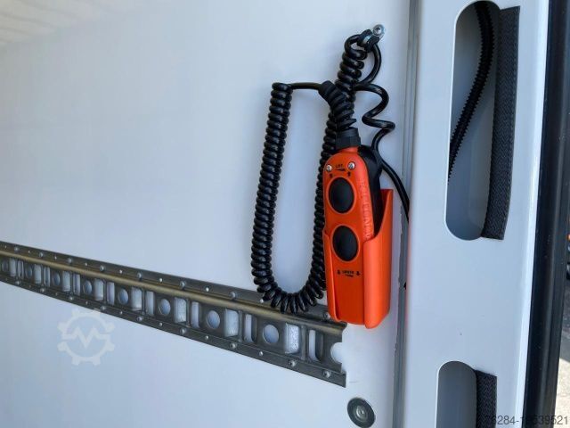 Camião de caixa fechada IVECO Eurocargo ML160E32 /P