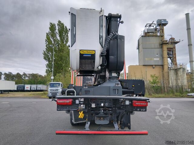 камион за дърва MAN TGX 26.580 6x4 BL Kurzholzaufbau Kran