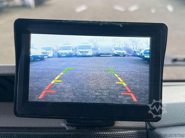 Transporter mit Koffer NISSAN Cabstar 35.11 Maxi Koffer*Ladeboardwand*Garantie