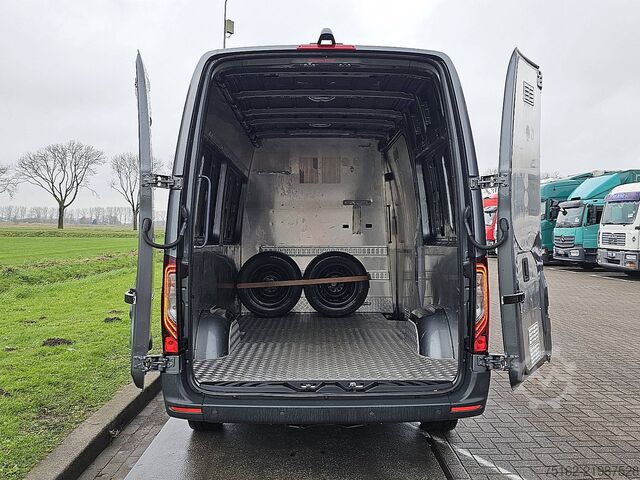 Kõrge katusega universaal MERCEDES-BENZ SPRINTER 316 L2H2 LED Mbux10