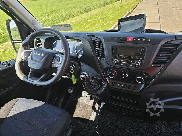 ティッパー IVECO DAILY 35C14 2.3 140 DC KIPPER