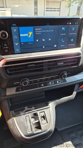 مینی‌بوس Citroën SpaceTourer Opel Zafira Plus M 9 Sitzer