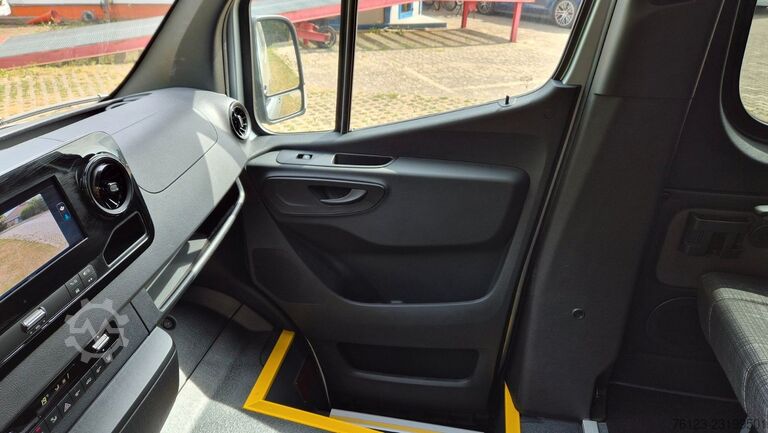 مینی‌بوس MERCEDES-BENZ 8 x 517 Sprinter Lord Light  22 SS Aktionspreis