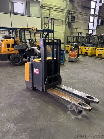 Palletstapelaars Jungheinrich ERD 220