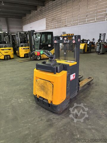Palletstapelaars Jungheinrich ERD 220