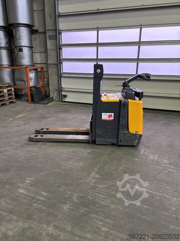 Palletstapelaars Jungheinrich ERD 220