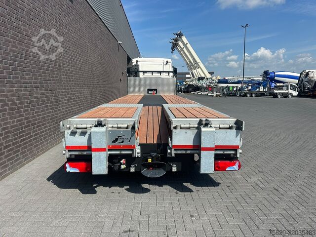 Car carrier van MAN TGS 35.520 8X2 OPRIJWAGEN/MACHINE TRANSPORTER/P...