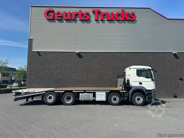 Car carrier van MAN TGS 35.520 8X2 OPRIJWAGEN/MACHINE TRANSPORTER/P...