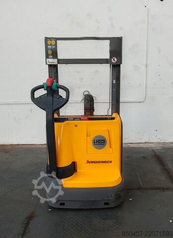 Палетни слагачи Jungheinrich EJC 112 LI ION 2.5m/ free lift/ 2051h