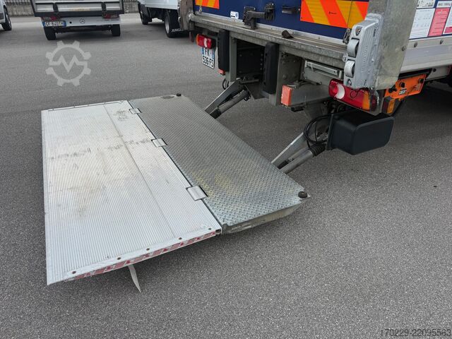 Lava-auto takalaitanostimella Iveco eurocargo 160-250