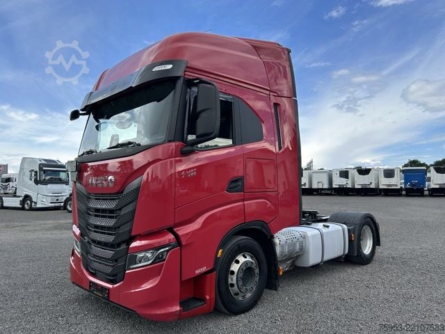 Standard trekkvogn Iveco S-Way 460 Standklima Intarder Riwo Kompressor